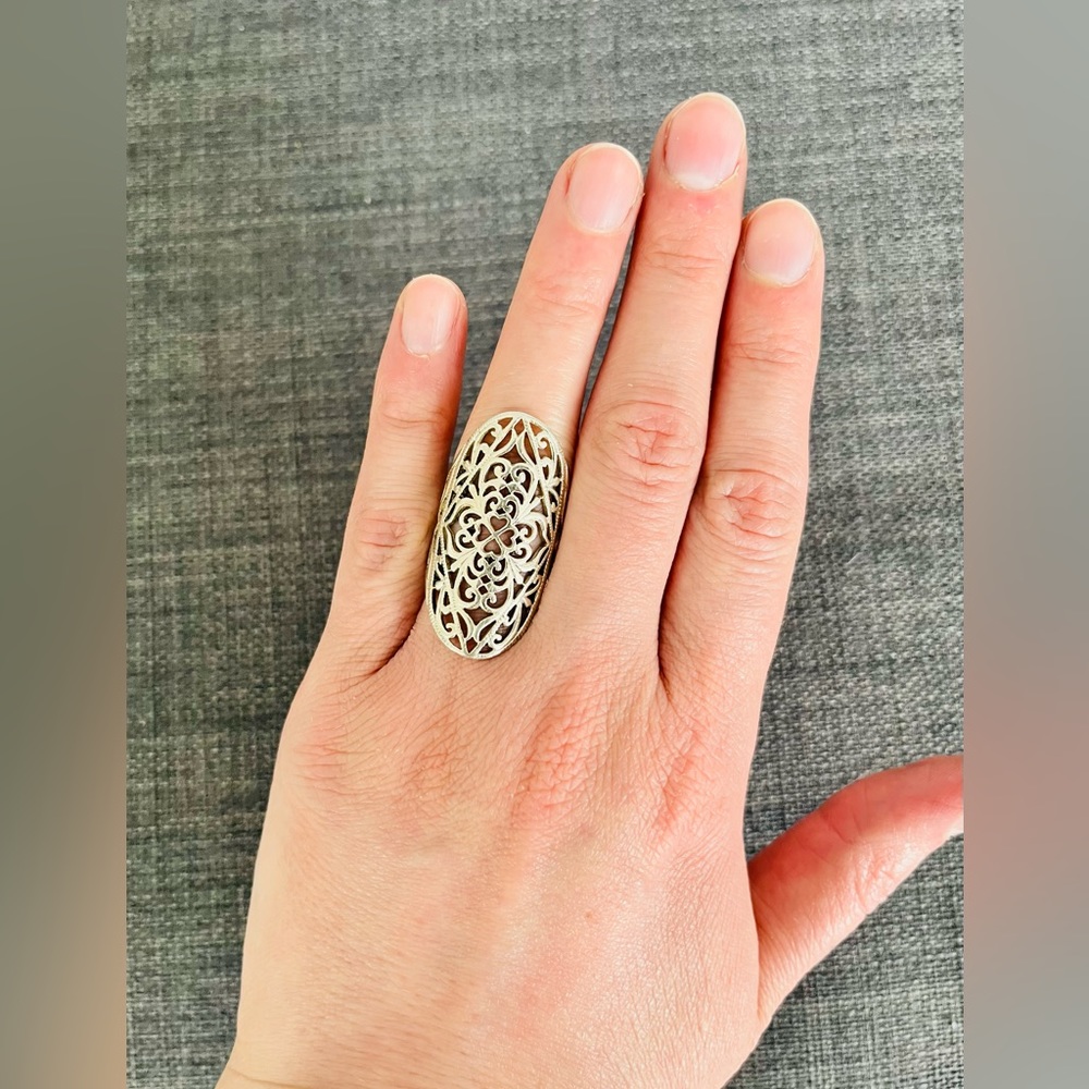 Silver intricate ring - Picture 3 of 4